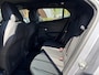 Peugeot e-2008 GT WARMTEPOMP| SOH 96% | ACHTERUITRIJCAMERA| RIJSTROOK-ASSISTENT| APPLE CARPLAY/ ANDROID AUTO| FABRIEKSGARANTIE PEUGEOT TOT 01-2027| 19.440KM!|