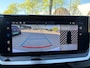 Peugeot e-2008 GT WARMTEPOMP| SOH 96% | ACHTERUITRIJCAMERA| RIJSTROOK-ASSISTENT| APPLE CARPLAY/ ANDROID AUTO| FABRIEKSGARANTIE PEUGEOT TOT 01-2027| 19.440KM!|