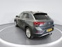 Volkswagen T-Roc 1.5 TSI 150pk DSG Life Edition · Camera · Trekhaak · Navigatie · Apple/Android Car Play · 17'' Inch · Garantie t/m 15-08-2028 of 100.000km