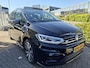 Volkswagen Touran 1.5 TSI R-line 7p carplay navi camera virtual cockpit. panoramdak keyless trekhaak