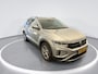 Volkswagen T-Roc 1.5 TSI 150pk DSG Life 75 Edition · Camera · Apple/Android Car Play · Trekhaak · Navigatie · P-Sensoren · Park Assist · 17'' Inch ·