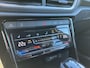 Volkswagen T-Roc 1.5TSI/150PK R-Line DSG · Panoramadak · Navigatie · Trekhaak · Apple/Android Car Play · Stoelverwarming ·