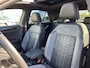 Volkswagen T-Roc 1.5TSI/150PK R-Line DSG · Panoramadak · Navigatie · Trekhaak · Apple/Android Car Play · Stoelverwarming ·