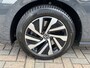 Volkswagen Golf 1.4 eHybrid Style / AUTOMAAT/ PANO/ MEMORY SEAT/ MASSAGE/ STUUR+STOELVERWARM./ ACC/ PARK.SENSOREN V+A/ APP-CONNECT/ RIJ-MODI/ KEYLESS/ DIGITAL DASH/ NAVI/ DAB/ CLIMA/ LED/ 16'' LMV