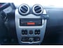 Dacia Sandero 1.2 Lauréate Airco / Elektr. ramen / Trekhaak / NAP / NIEUWE APK!
