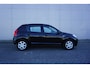Dacia Sandero 1.2 Lauréate Airco / Elektr. ramen / Trekhaak / NAP / NIEUWE APK!