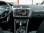Volkswagen Tiguan 2.0 TSI 4Motion Highline | Trekhaak (wegklapbaar) | Stoelverwarming | Virtual Cockpit | DAB+ | Adaptieve Cruise Control | Climate Control | Velours Bekleding | LED Koplampen | Metallic Lak |