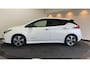 Nissan Leaf Tekna 40 kWh Leer | Navigatie | LED | Trekhaak | SOH 86,1% dak zwart