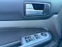 Ford Focus 1.6 Titanium | nieuwe remmen|nieuwe apk| trekhaak