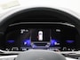 Volkswagen T-Roc 1.5 TSI R-Line 150 PK| Trekhaak | Bestuurderstoel Elektrisch | Artvelours Bekleding | Navigatie | Stoelverwarming | LED Plus | Achteruitrijcamera