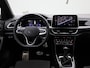 Volkswagen T-Roc 1.5 TSI R-Line 150 PK| Trekhaak | Bestuurderstoel Elektrisch | Artvelours Bekleding | Navigatie | Stoelverwarming | LED Plus | Achteruitrijcamera