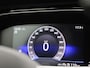 Volkswagen T-Roc 1.5 TSI R-Line 150 PK| Trekhaak | Bestuurderstoel Elektrisch | Artvelours Bekleding | Navigatie | Stoelverwarming | LED Plus | Achteruitrijcamera