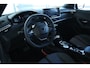 Peugeot 2008 1.2 Hybrid 145 Allure | Cruise Control | Sensoren | Navigatie | Carplay | Climate | LMV | LED |
