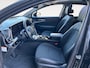 Kia Sportage 1.6 T-GDi Hybrid DynamicPlusLine | Trekhaak Vaste Kogel + 13-Polige Stekker | Apple Carplay / Android Auto | navigatiesysteem | Stoel + stuurverwarming | Elektrisch Schuif / Kanteldak | Elektrisch Verstelbare Voorstoelen | Parkeersensoren Voor + Achter | Camera Achter | Elektrisch Bedienbare achterklep  | 18” Lichtmetalen Velgen