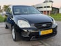Kia Carens 2.0 CVVT X-tra Airco Electric pakket Audio-CD/MP3 LMV 15" ABS EBD Colorpakket Trekhaak Dealeronderhoud Apk 05/03/2027