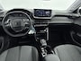 Peugeot 208 1.2 Hybrid 110pk Allure | Camera | Navigatie | Dodehoek detectie | Climate control | Lichtmetalen velgen |