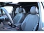 Volkswagen T-Roc 1.5 eTsi R-Line Black Style Pano/IQ.Light/Keyless/Camera/ACC/Elek. klep/20"/Trekhaak wegkl.