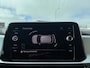 Volkswagen T-Roc 1.0 TSI R-Line met 20 Inch !!! Bomvol opties !!! Nieuwstaat !!!