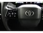 Toyota Urban Cruiser Executive 61 kWh | Apple Carplay/Android Auto | Panorama Dak | Kunstlederen Bekleding | 360 Camera | JBL Audio |