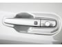 Toyota Urban Cruiser Executive 61 kWh | Apple Carplay/Android Auto | Panorama Dak | Kunstlederen Bekleding | 360 Camera | JBL Audio |