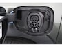 Toyota Urban Cruiser Executive 61 kWh | Apple Carplay/Android Auto | Panorama Dak | Kunstlederen Bekleding | 360 Camera | JBL Audio |