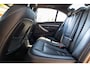 BMW 3-Serie 330e High Executive I M-pakket I Leder I 19 inch I