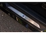 BMW 3-Serie 330e High Executive I M-pakket I Leder I 19 inch I