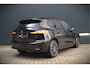 BMW 2-Serie Active Tourer M Sport 225e xDrive | Panoramadak | Harman Kardon | Individual | Head-Up Display | 360 Camera | Keyless | Cruise Control | Navigatie Prof. | Elek. Achterklep | Ambiance Verlichting | Fabrieksgarantie