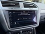 Volkswagen Tiguan 1.4 TSI eHybrid R-Line Business+ Automaat 245PK | Stoel- en stuurverwarming | Navigatie | Rondomzichtcamera | Elek. trekhaak | Adaptieve Cruise Control