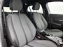Peugeot e-2008 SUV EV Allure Avantage 54 kWh 156pk | 406km WLTP Actieradius | Navigatie | Rondomzichtcamera | Climate Control | Adaptieve Cruise Control | Parkeersensoren v+a | Dodehoeksensor | Keyless | Draadloze Apple Carplay / Android Auto + telefoonlader | Digitaal instrumentenpaneel | Armsteun | Elektrisch inklapbare spiegels | DAB+ radio | Led koplampen | Donker getint glas | 17" lichtmetalen velgen |