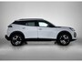 Peugeot e-2008 SUV EV Allure Avantage 54 kWh 156pk | Accu 97% | 406km WLTP Actieradius | Navigatie | Rondomzichtcamera | Climate Control | Adaptieve Cruise Control | Parkeersensoren v+a | Dodehoeksensor | Keyless | Draadloze Apple Carplay / Android Auto + telefoonlader | Digitaal instrumentenpaneel | Armsteun | Elektrisch inklapbare spiegels | DAB+ radio | Led koplampen | Donker getint glas | 17" lichtmetalen velgen |
