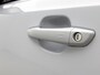 Peugeot e-2008 SUV EV Allure Avantage 54 kWh 156pk | 406km WLTP Actieradius | Navigatie | Rondomzichtcamera | Climate Control | Adaptieve Cruise Control | Parkeersensoren v+a | Dodehoeksensor | Keyless | Draadloze Apple Carplay / Android Auto + telefoonlader | Digitaal instrumentenpaneel | Armsteun | Elektrisch inklapbare spiegels | DAB+ radio | Led koplampen | Donker getint glas | 17" lichtmetalen velgen |