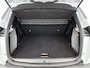 Peugeot e-2008 SUV EV Allure Avantage 54 kWh 156pk | 406km WLTP Actieradius | Navigatie | Rondomzichtcamera | Climate Control | Adaptieve Cruise Control | Parkeersensoren v+a | Dodehoeksensor | Keyless | Draadloze Apple Carplay / Android Auto + telefoonlader | Digitaal instrumentenpaneel | Armsteun | Elektrisch inklapbare spiegels | DAB+ radio | Led koplampen | Donker getint glas | 17" lichtmetalen velgen |