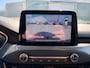 Ford Focus 1.0 EcoBoost Titanium Business | Adaptief cruise control | Trekhaak | B&O audio | HUD | Parkeersensoren voor en achter | Achteruitrijcamera | Winter pack | 17" lichtmetalen velgen |