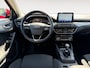 Ford Focus 1.0 EcoBoost Titanium Business | Adaptief cruise control | Trekhaak | B&O audio | HUD | Parkeersensoren voor en achter | Achteruitrijcamera | Winter pack | 17" lichtmetalen velgen |