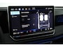 Volkswagen Tiguan 1.5 272pk eHybrid R-Line Business Trekhaak Camera Stoelverwarming Massage Keyless Virtual Cockpit Navigatie Panoramadak