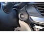 Suzuki Swift 1.2 Smart Hybrid 81pk Style Red and Black Edition