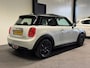 MINI Cooper Mini 1.5 Chili Serious Business (PANO, NAVI, AUTOMAAT, PARKEERSENSOREN)