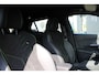 Peugeot 2008 1.2 Hybrid 145 GT | Automaat | Navigatie | Camera voor + achter | Massage | Stoelverwarming | Adaptieve cruise |