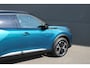 Peugeot 2008 1.2 Hybrid 145 GT | Automaat | Navigatie | Camera voor + achter | Massage | Stoelverwarming | Adaptieve cruise |