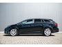 Toyota Avensis 1.8 VVTi Business | Camera | Trekhaak | Leder alcantara | Stoelverwarming | nette auto |