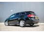 Toyota Avensis 1.8 VVTi Business | Camera | Trekhaak | Leder alcantara | Stoelverwarming | nette auto |
