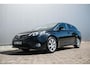 Toyota Avensis 1.8 VVTi Business | Camera | Trekhaak | Leder alcantara | Stoelverwarming | nette auto |
