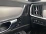 Volvo S90 T8 AWD R-Design | Luchtvering | Schuif/kantel-dak | Gelaagd Glas | 360 Camera | Elektr. trekhaak |