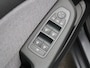 Renault Clio TCe 90pk Techno | Pack look | 17" LMV | Digitaal dashboard | Grootscherm navigatie | Stoel- en stuurwielverwarming |