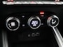 Renault Clio TCe 90pk Techno | Pack look | 17" LMV | Digitaal dashboard | Grootscherm navigatie | Stoel- en stuurwielverwarming |