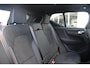 Volvo XC40 197PK B4 Plus Black Edition | Panoramadak met schuif-/kantelfunctie | 360º camera | Apple Carplay/Android Auto | Premium Audio by Harman Kardon | Electronic Climate Controle