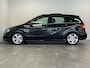Mercedes-Benz B-klasse 180 Business Solution AMG | Pano | Stoelverwarming | Parkeersensoren V+A |