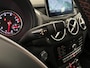 Mercedes-Benz B-klasse 180 Business Solution AMG | Pano | Stoelverwarming | Parkeersensoren V+A |
