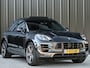 Porsche Macan 3.6 Turbo Performance Package 441pk | Sport Chrono | Panorama dak | Trekhaak | Bose Sound | Privacy glass | Adaptive cruise control | Stoel ventilatie